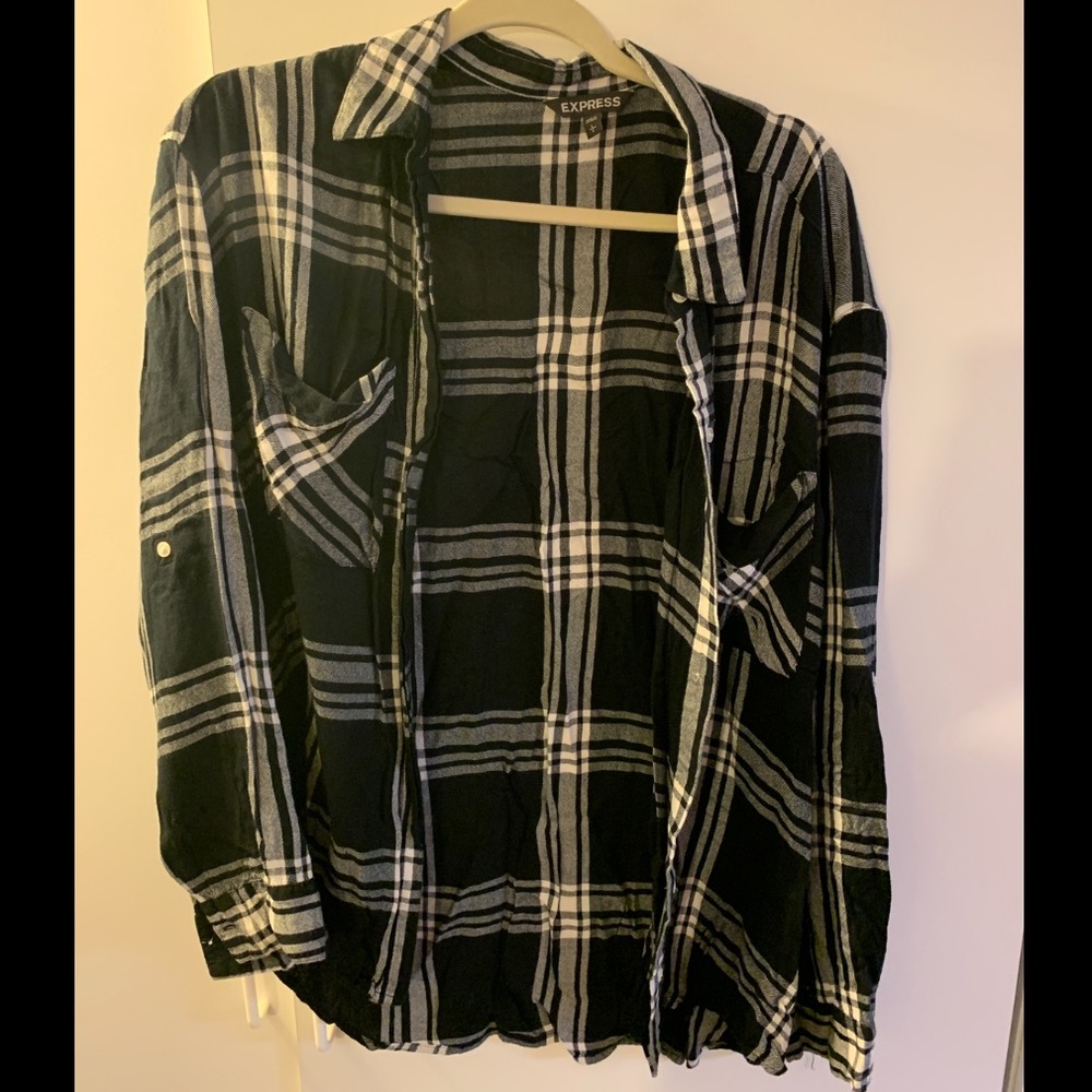 Express black/white plaid long sleeved button up. Size L. UEC.